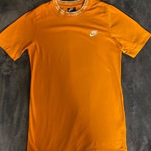 Slim Fitted Nike Shirt